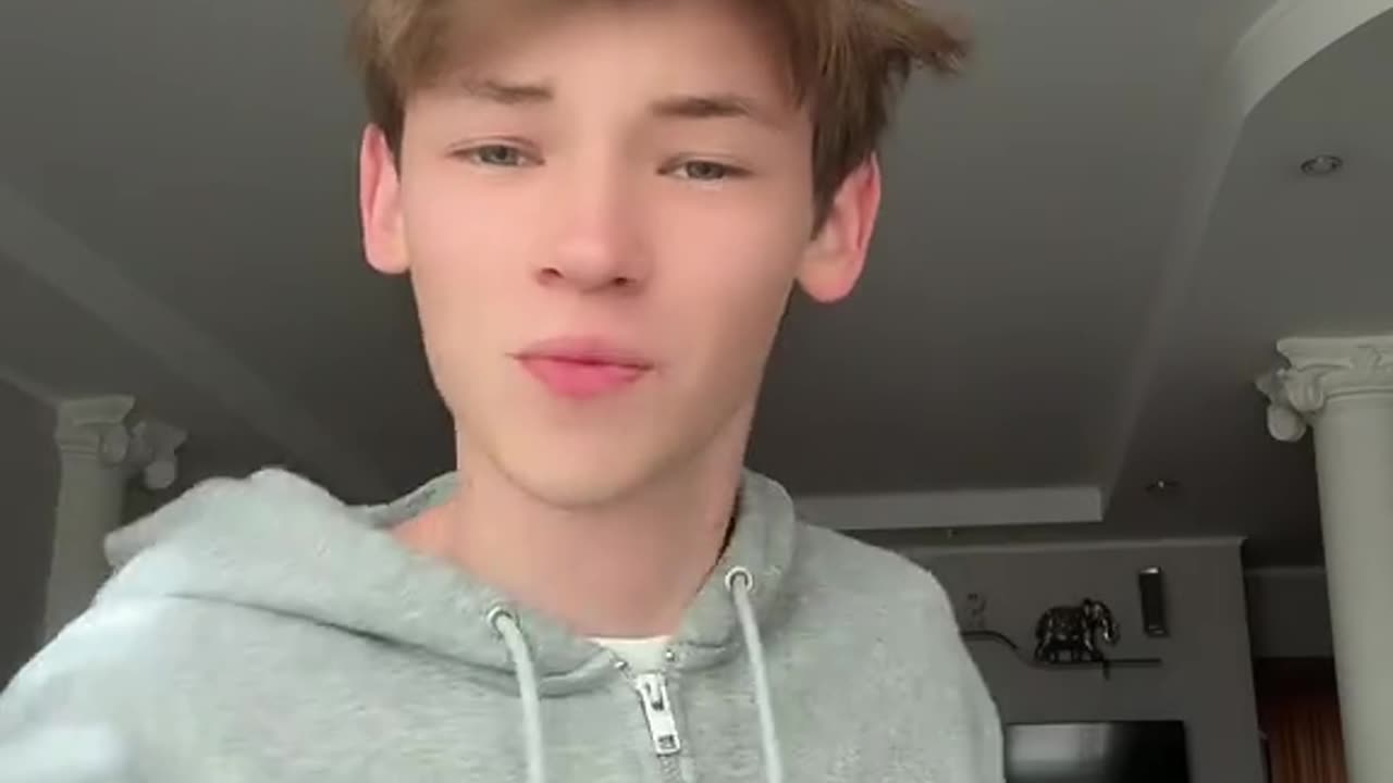 не наверное а миша- two options xaxa