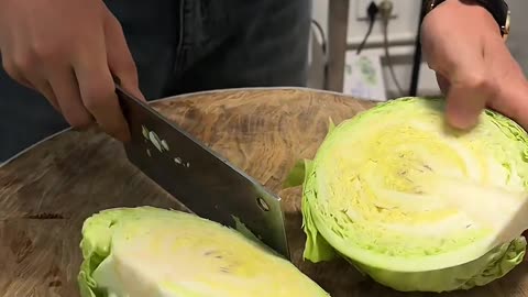 最详细的怎么在家做好吃不出水的手撕包菜 #当季新菜单挑战赛 #手撕包菜 #美食教程 #抖音美食创作者