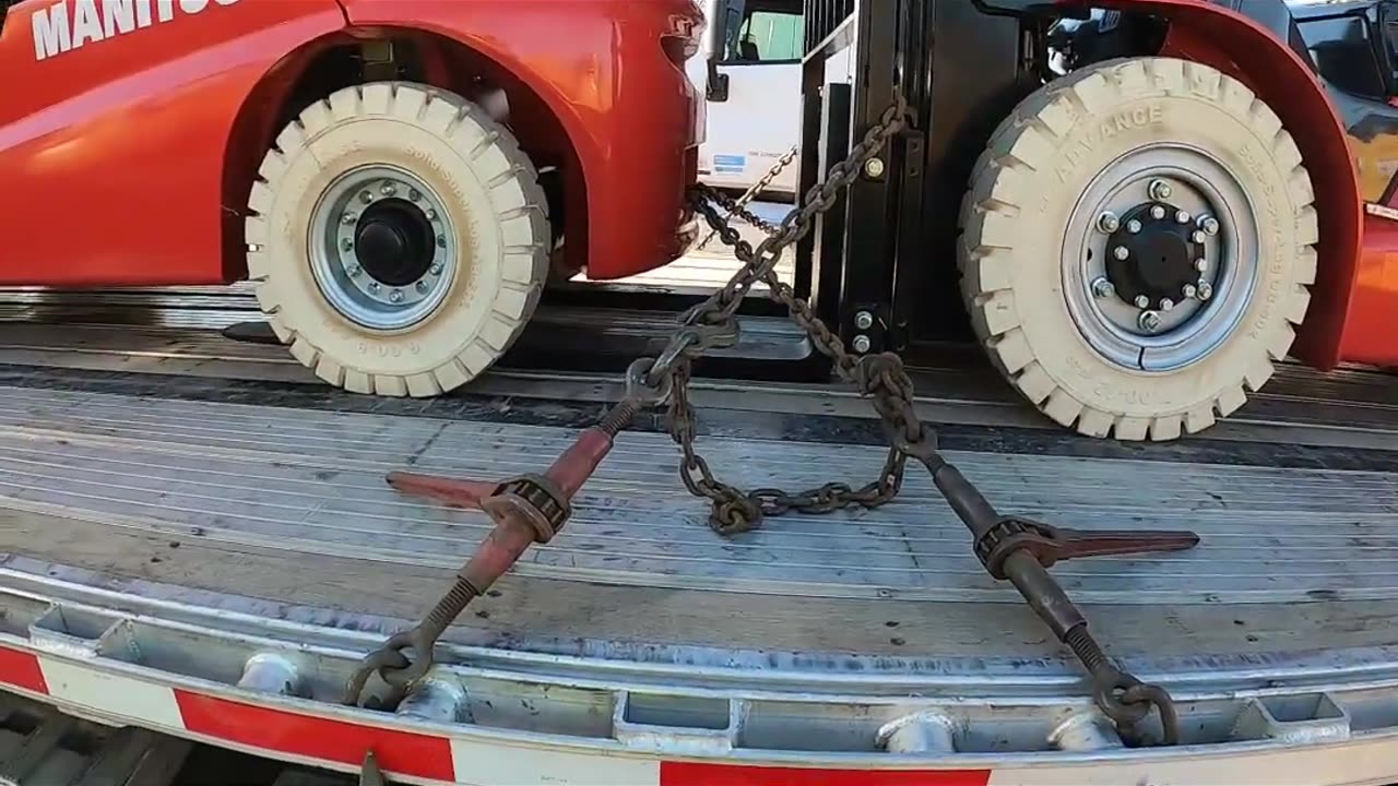 QUICK WAY #ourtruckinglife #truckdrivers #truck #trucker #truckdriver #truckerlove #funny