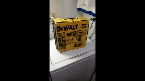 I brand n.o.s DeWalt dc-935k2 unboxing