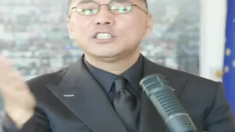 20211212文贵先生直播：过去十年，中共国就 #习近平 一家把控， #李木子、 #习远平、 #彭丽媛、 #彭雷、 #习桥桥、 #习安安 等11个人说了算。2012年中国就没常委了