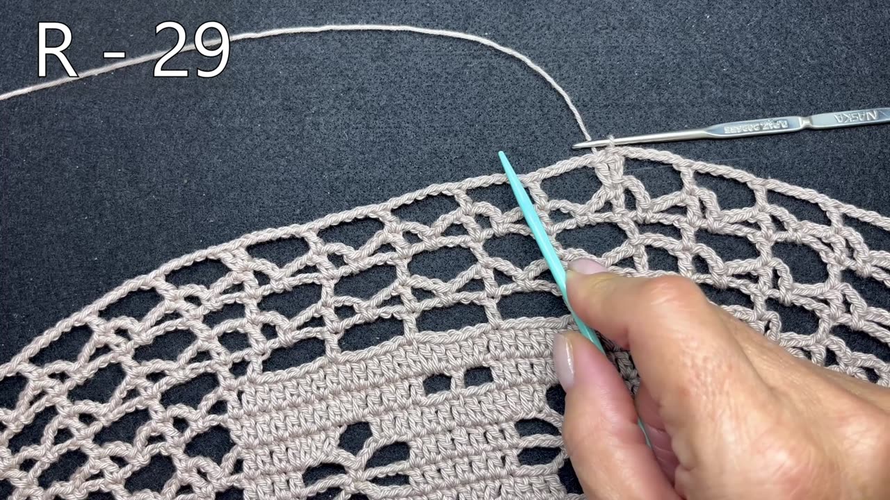 #C-1231)-(ep.6/6)-Pineapple Crochet Table Center