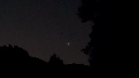 👽👀 Witnesses Capture Mysterious Lights Over Surrey! | TheTruthAbove