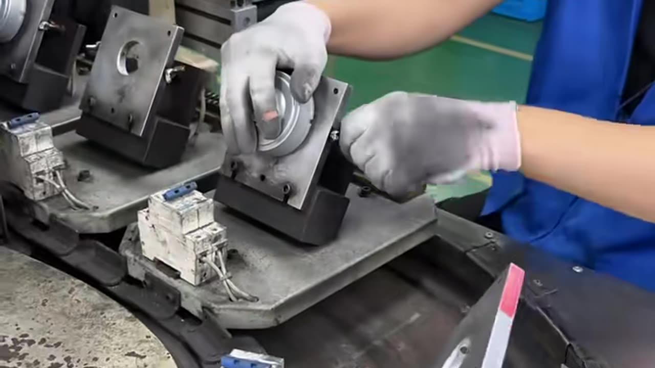 🔧💥 You Won't Believe This Machine in Action! | FeedMyCuriosity