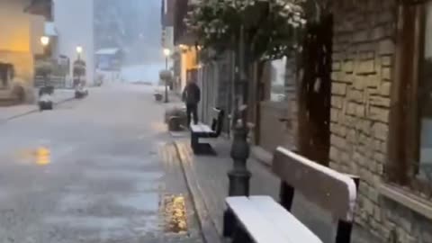 🇮🇹 Unusual Snow in the Western Alps, Italy