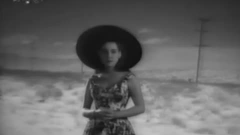 Anna LaCazio - Boys Don't Cry