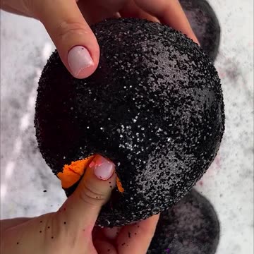 Shiny Ball Raxek: The Game That’s Taking Over the Internet! 🌐💥