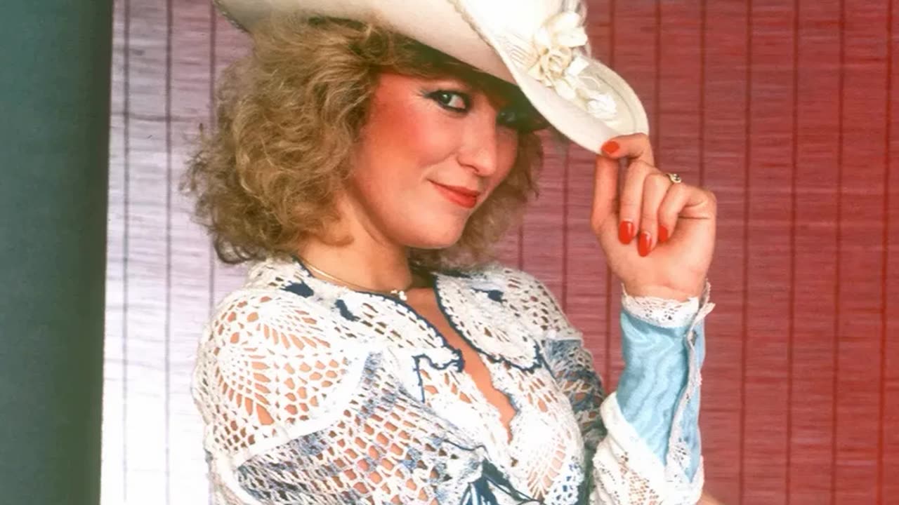Happy Birthday to TANYA TUCKER