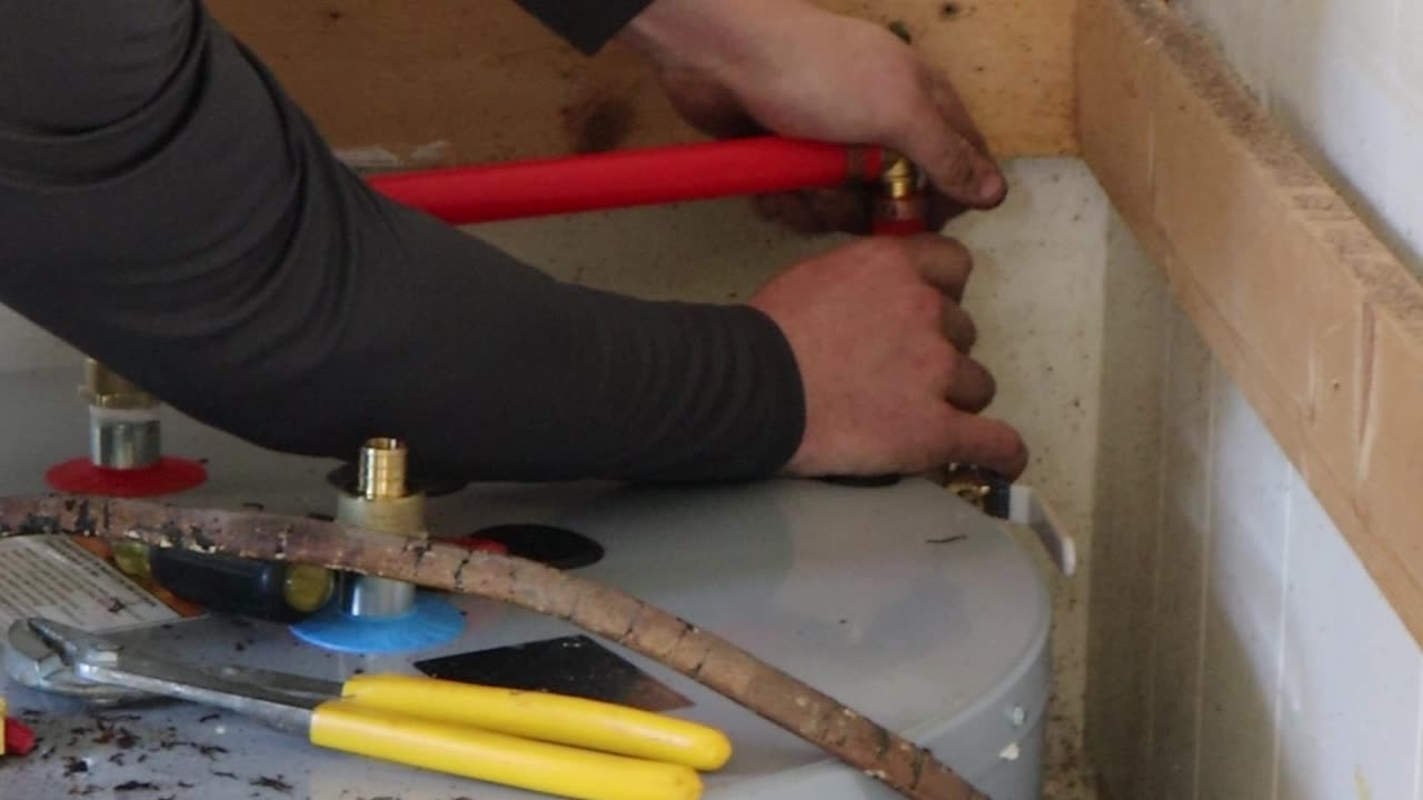 Hot water - Handled 💧