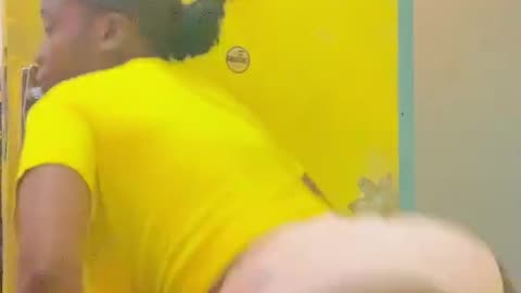 Quick teaser! Thick wife bouncing her Ass.