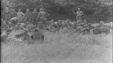 MEDICS, NEAR NEAUTI... - MEDICS, NEAR NEAUTIS, FRANCE ; K-RATIONS, ABOARD THE G.H. BL - 111-adc-1411
