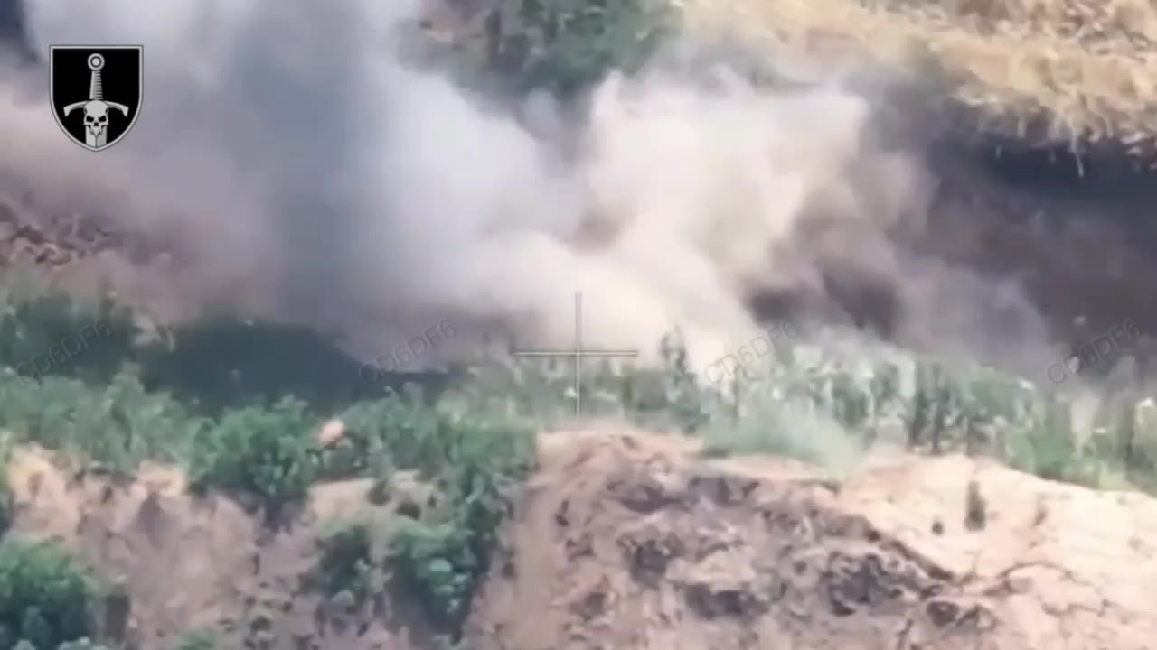 Russian Soldiers Pinned Down Inside 2Om Deep Anti-Vehicle Ditch + More