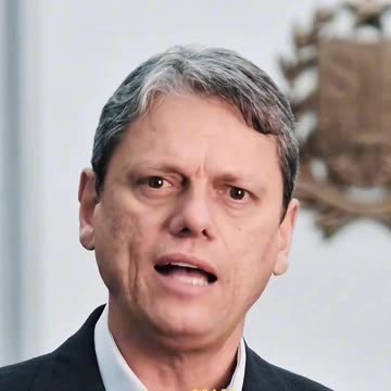 Tarcísio,governador de SP,diz que errou ao fazer brincadeira em coletiva sobre o metanol