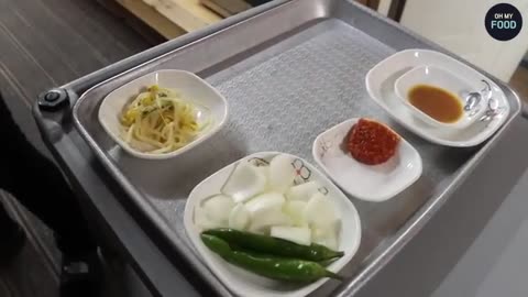 Only in Mokpo?! Dawn Lines for This Crystal-Clear Local Specialty | Korean Street Food