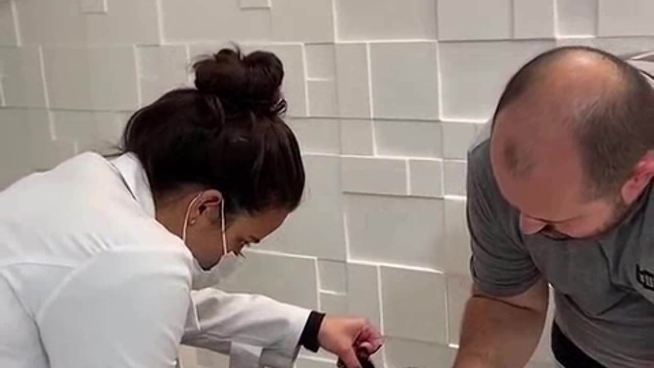 as 2 gatas teve gatinhos 3.mp4