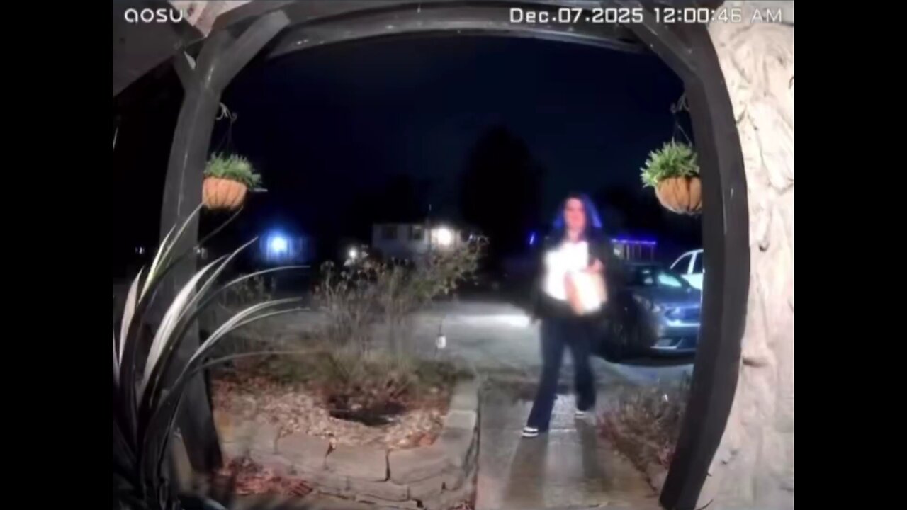 DoorDash Driver Caught on Camera Pepper-Spraying Customer’s Arby’s Order – Wife Starts Vomiting