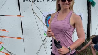 🏹 Her first ever recurve bow shot — and straight into the bullseye! 🎯
