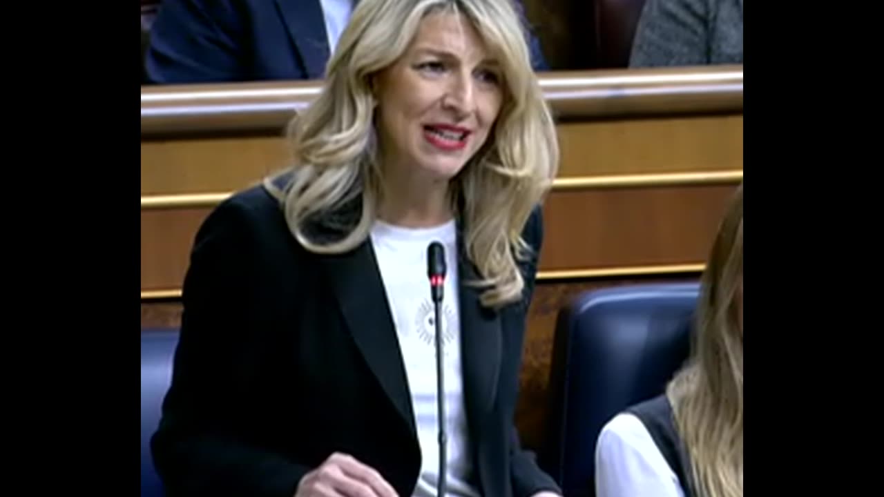 Yolanda Díaz interrumpida varias veces en el Congreso por los diputados del PP.