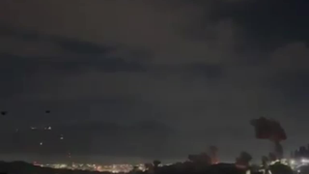 US CHOPPERS SEEN OVER CARACAS