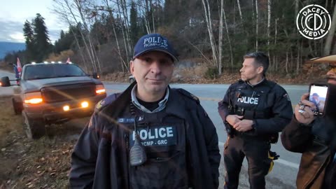 The RCMP just cautioned journalist with "provoking, intimidating and doxxing" a peace officer