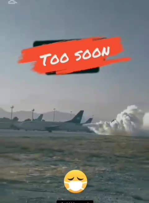 Chemtrail plane accidentally starts dispersing on Runway