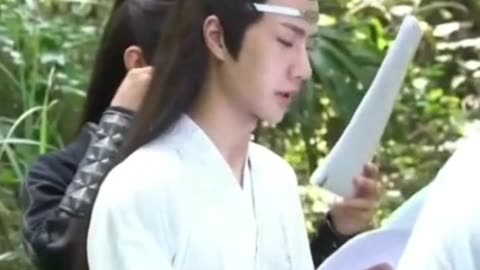 BTS Reveal! Wei Wuxian & Lan Wangji’s Off-Camera Chat Is Even Better Than the Drama!