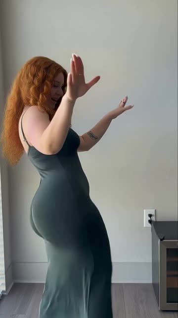 Watch a unique belly dance performance presented professionally.