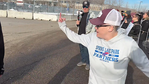 Lesbian Throws Bottle at ICE agents