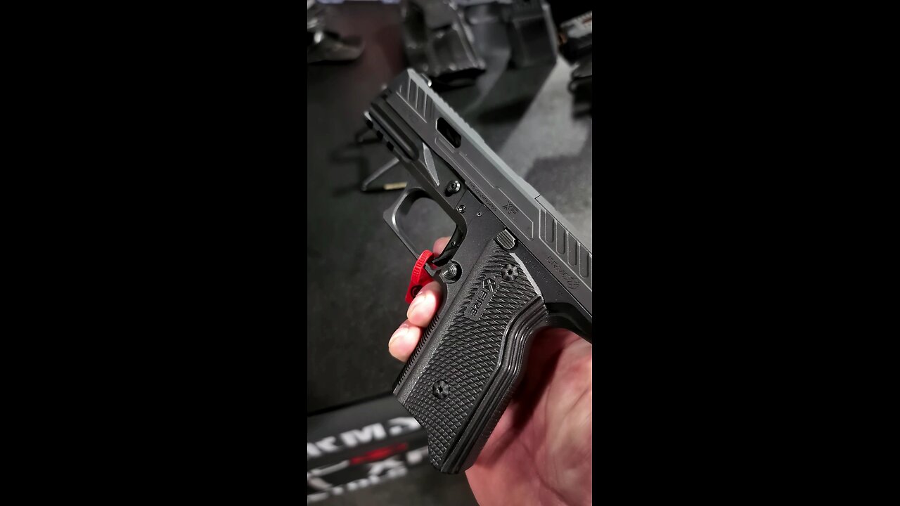 SHOT Show 2025: Fusion Firearms XF Pro Pistol – All Metal & It Uses Glock Mags!