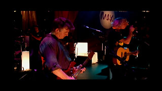 November 23, 2004 - Finn Brothers 'Won't Give In' & 'Weather With You' (Live)