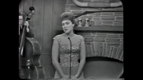 Patsy Cline - Strange (1962)