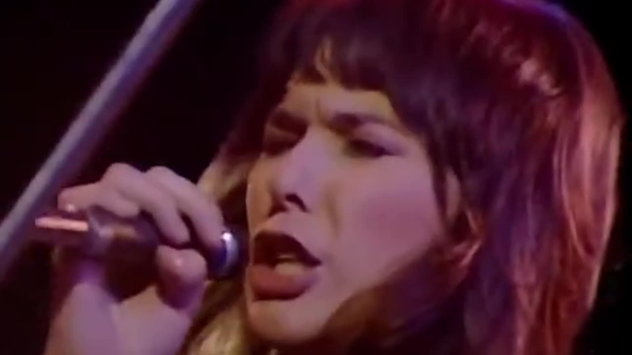 CRAZY ON YOU ~ HEART ( LIVE )