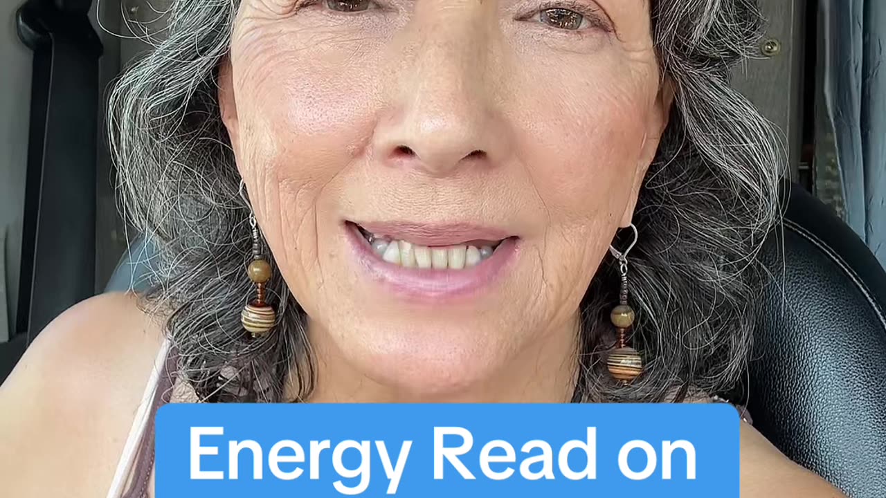Kamala Harris Energy Reading: Surprising Insights! ⚡🔍