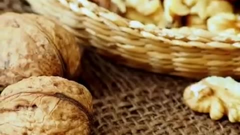 Benefits of Akhrot aur Anjeer