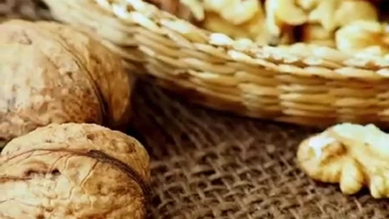 Benefits of Akhrot aur Anjeer