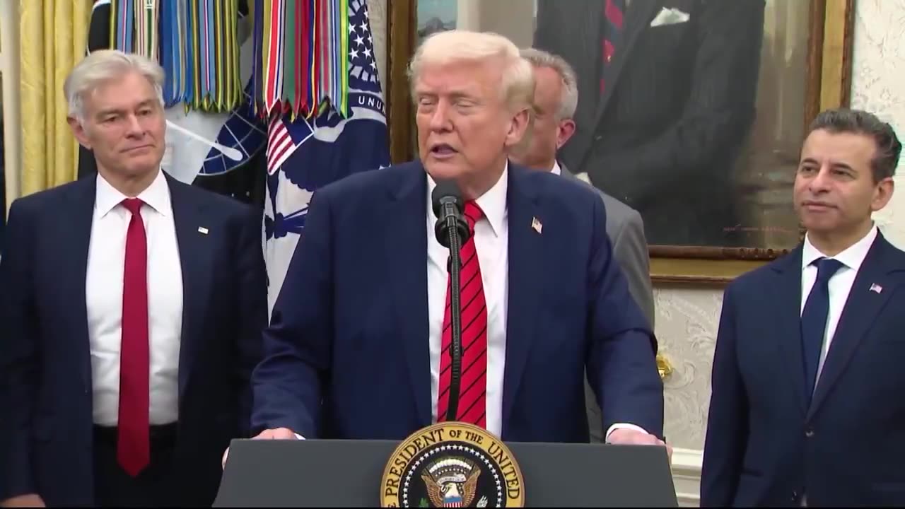 . @POTUS on meeting with Xi Jinping at APEC: "I haven't cancelled, but I don't know