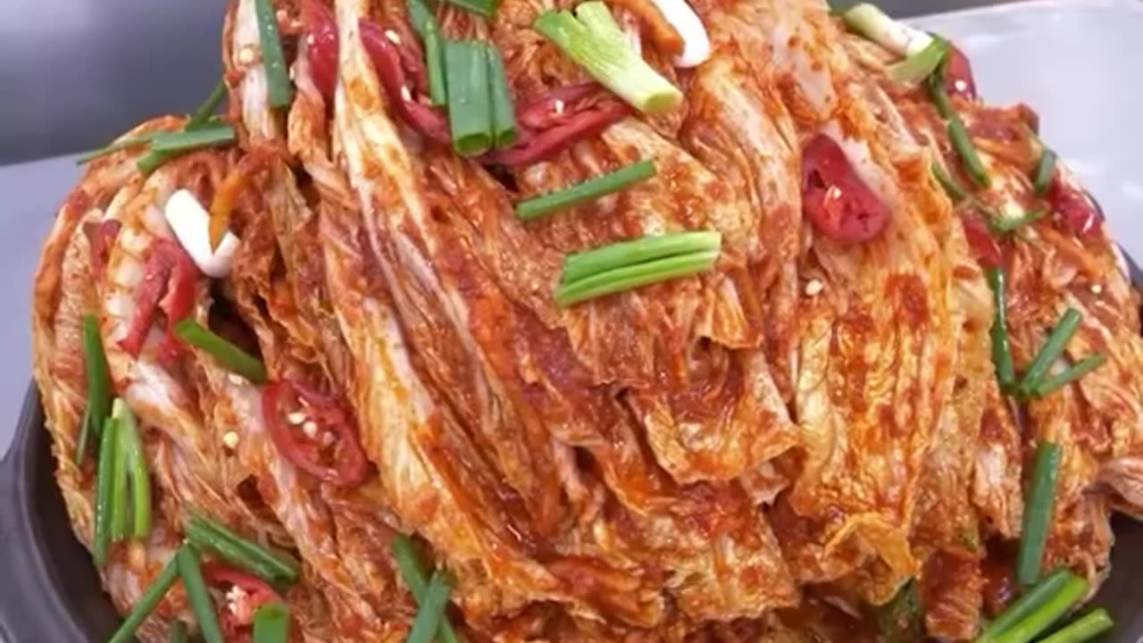 Why Is Shinchi Kimchi So Popular In Korea ?? 😱😱