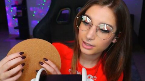 ASMR | Susurros y tapping