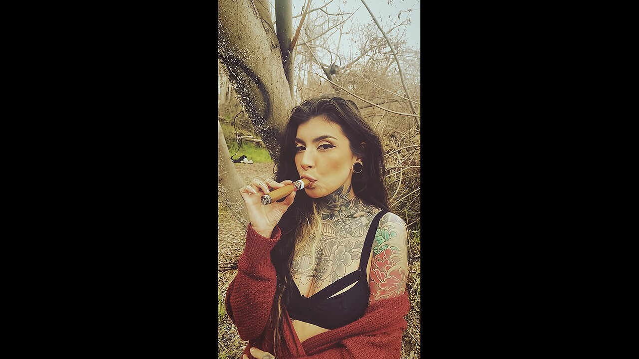 3 beautiful Women 3 cigars!!!