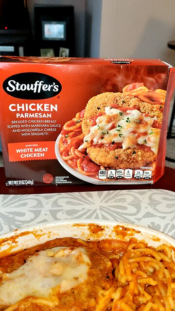 Eating Stouffer's Chicken Parmesan, Dbn, MI, 12/18/25