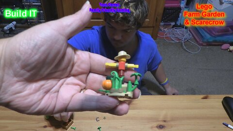 Build It Lego Farm Garden & Scarecrow