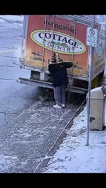 Thief tries to STAB OWNER