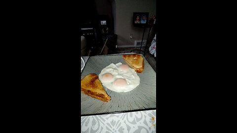 Eating Eggland's Best Eggs, Dbn, MI, 11/27/25