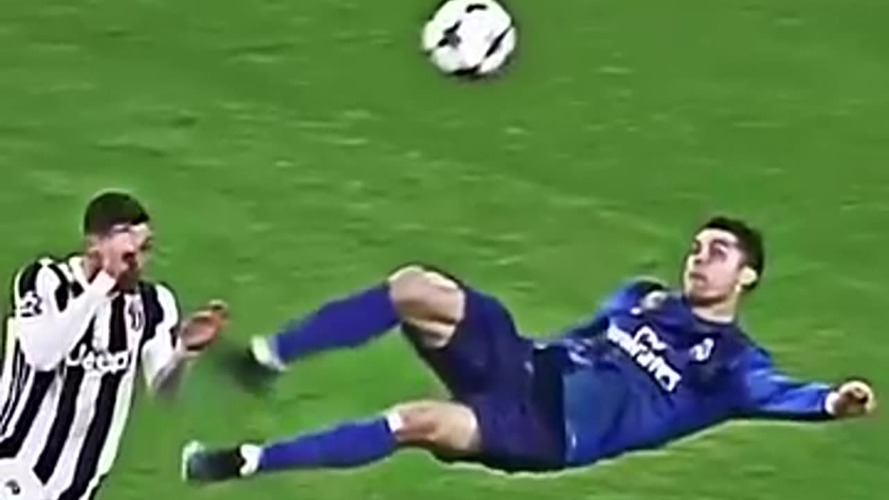 Ronaldo bicycle kick