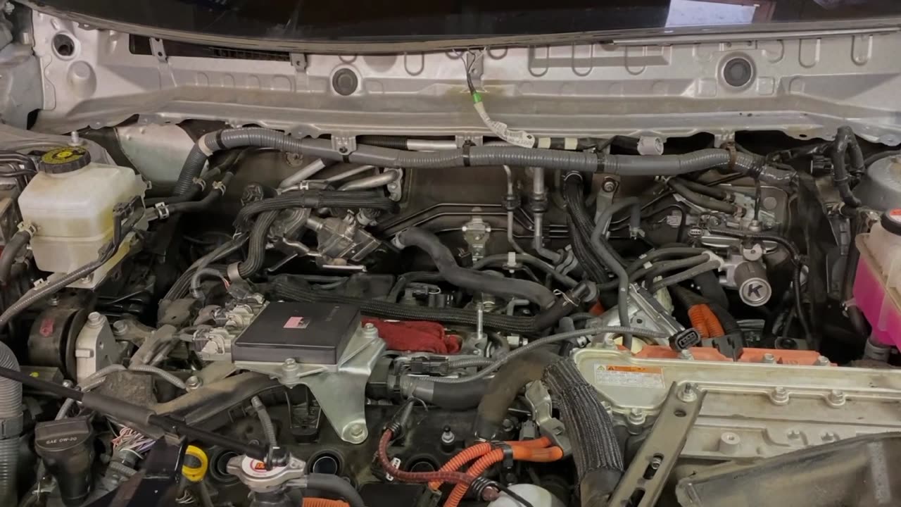 Replacement of the Toyota Highlander hybrid spark plug