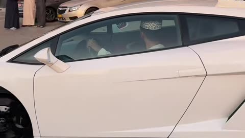 🚀💨 This Aston Martin Valkyrie is a WORK of Art! | LuxurySportsCars