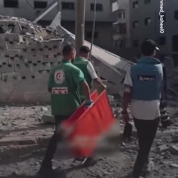 The Israeli army attacked Gaza civilians at Al-Naser Street in Gaza City