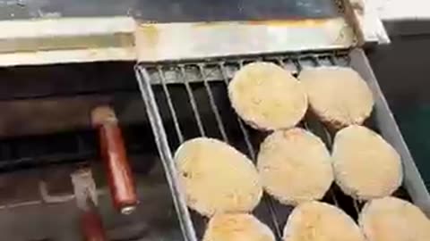 Baoding’s Sesame Sauce Pancake — A Timeless Hebei Street Classic!