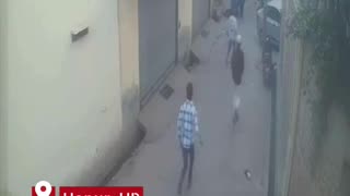 CCTV Captures Doctor’s Sudden Collapse Outside Clinic in Hapur — Heart Attack Suspected!