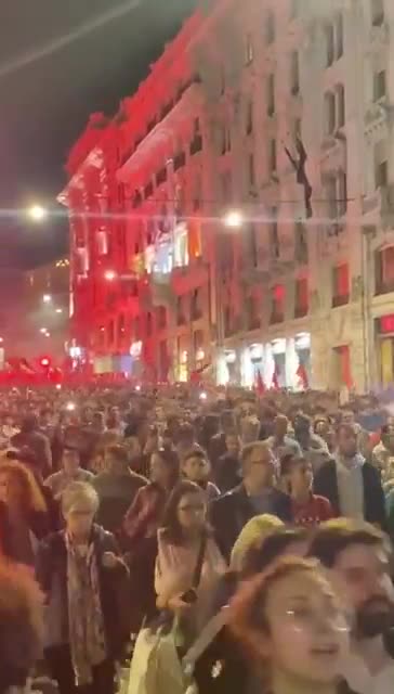 Rome… An absolute tsunami of citizens in support of the freedom flotilla RESIST🔥🔥🔥